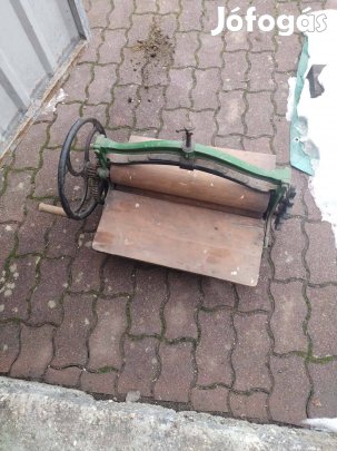 Mángorló aztali, összecsukható, működik Szántódon