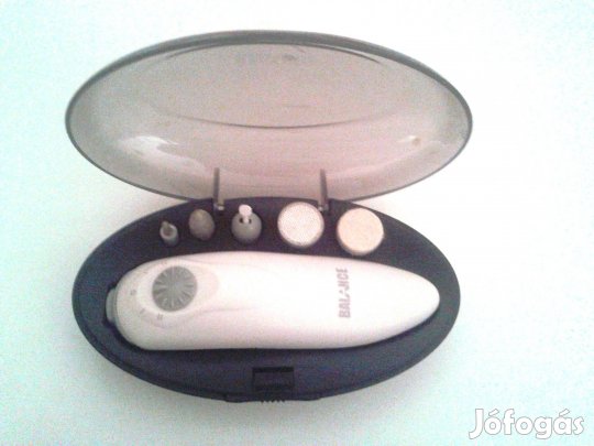 Manikűr-pedikűr készlet dobozában elemmel működik