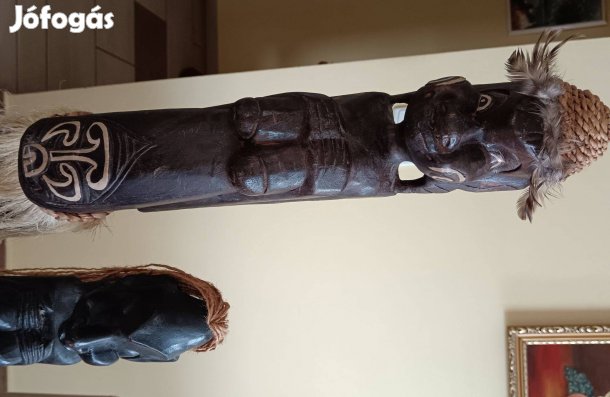 Maori-Asmat szobrok
