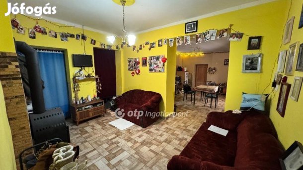 Marcaltői eladó 133 nm-es ház