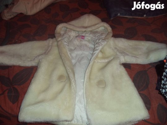 Maria márka Baba kapucnis bunda szép krémszínű de a fotón sárgásnak lá