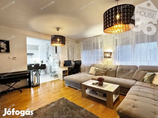 Máriavárosi nappali + 4 szobás ház eladó!