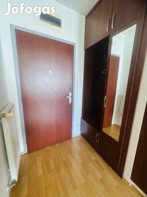 Marina-parton 2 szobás, nagy erkélyes lakás eladó