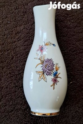 Márkás, kisebb váza ( 18 cm ) 20260322
