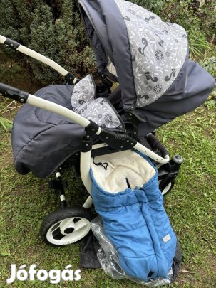 Márkás babakocsi olcsón eladó!