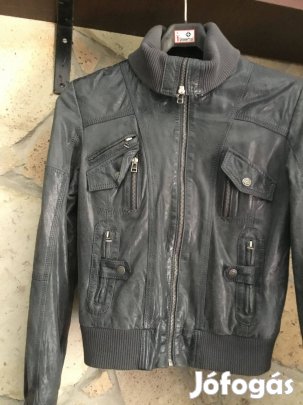 Márkás bőrdzeki ( S ) - jó állapotban