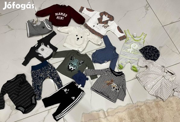 Márkás kisfiú baba ruhacsomag