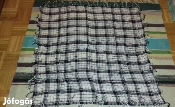 Márkás unisex kockás sál 4 db-os szett, új