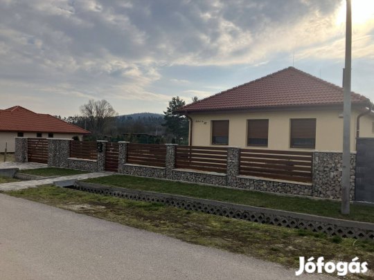 Márkó legcsendesebb utcájában 121m2 családi ház eladó(telek:1150m2)