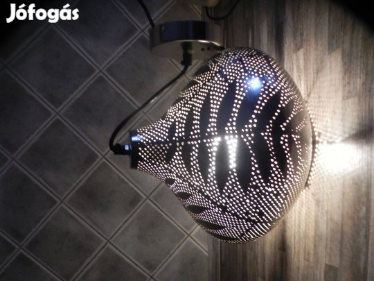 Marokkói fém lámpa. kézi munkával készült fém