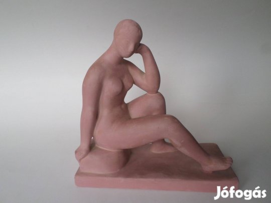 Marosán László: Könyöklő nő