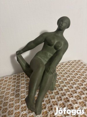 Marosan Női fürdőző akt szobor Eladó szép állapotban Győr