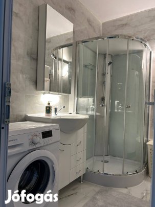 Martonfalvi utcán felújított lakás kiadó