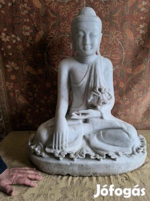 Márvány Buddha szobor