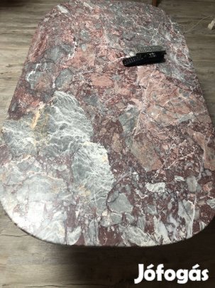 Márvány dohányzó asztal