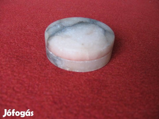 Márvány kozmetikai tégely