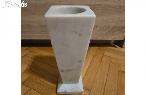 Márvány váza kültéri