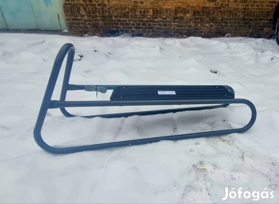Márványszürke kopás álló festés.Speedy fém szánkó eladó! Uj.
