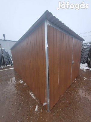 Másodosztályú fahatású garázs