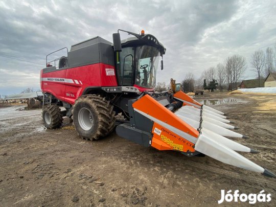 Massey Ferguson 7370 kombájn adapterekkel