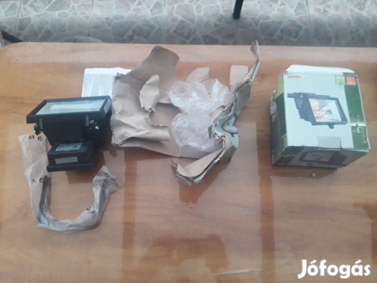 Massive reflektor, 150 Watt, kültéri reflektor, kültéri lámpa