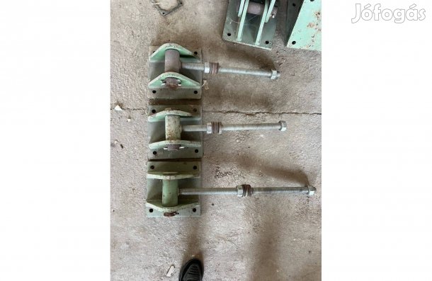 Masszív Ipari Motorfeszítő / Szíjfeszítő Bak eladó