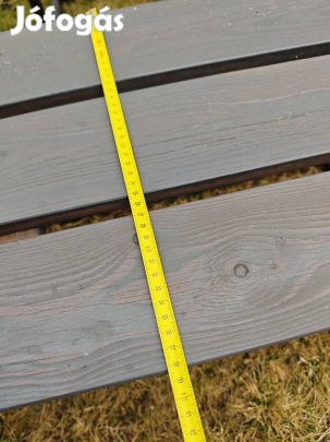 Masszív asztal és pad kedvező áron eladó!