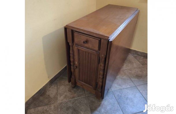 Masszív fa lehajtható asztal eladó