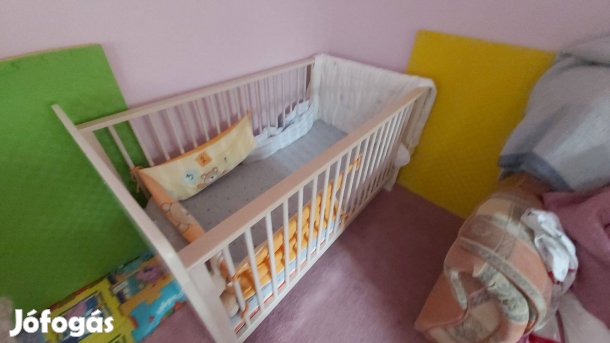 Masszív gyerekágy 70x140cm nem ikeás