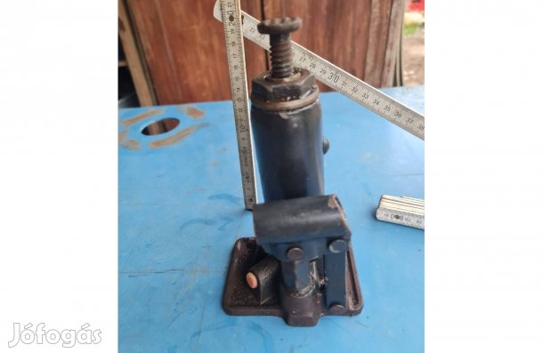 Masszív hidraulikus palackemelő (olajemelő) 20 cm alapmagasság