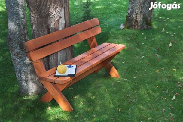 Masszív kerti pad készre kezelve