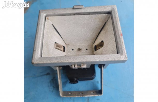 Masszív kültéri halogén reflektor / fényvető Fémházas kivitel