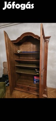 Masszív tömör tölgy gardróbszekrény íves tetejű, fiókokkal