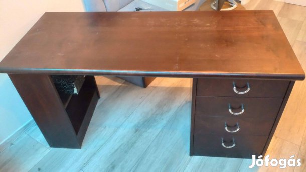 Masszív tömörfa íróasztal