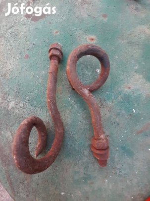 Masszív vas akasztó