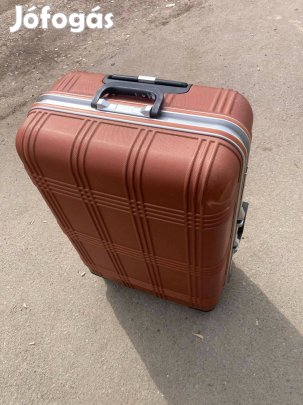 Master Gear utaző-bőrönd!