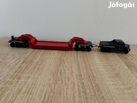 Matchbox Moko M6 Pickfords LOW Loader Transporter