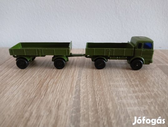 Matchbox TP-15 Mercedes Military Track and Mercedes Military Trailer