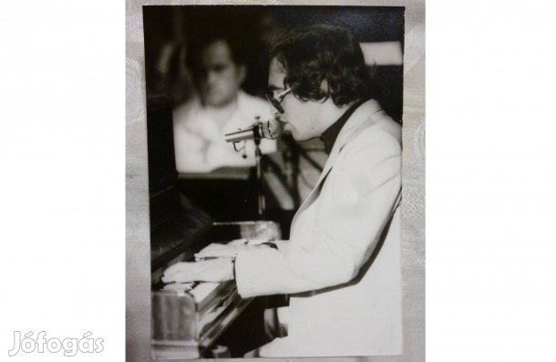 Máté Péter fénykép eladó