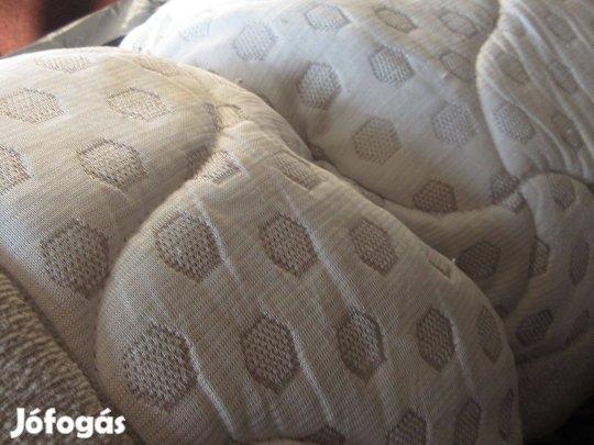 Matrac levehető huzattal