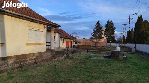 Mátraderecske, jó állapotú, 5 szobás családi ház eladó, nagy családnak