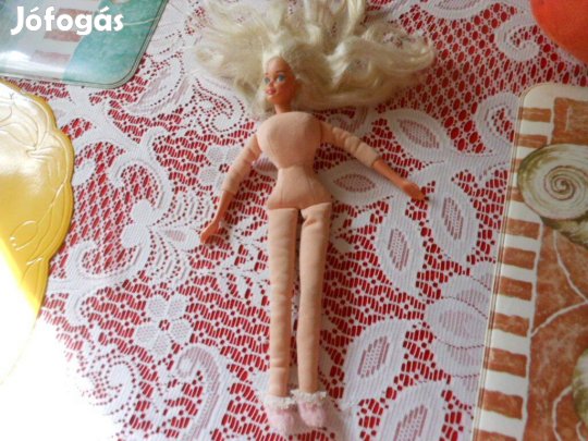 Mattel barbibaba szövettesttel 1976nyakán 1993atestén