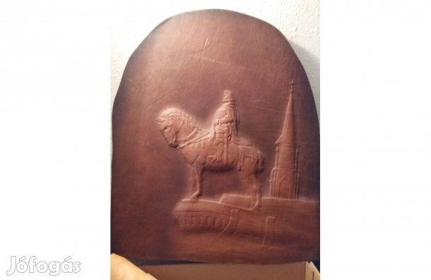 Mátyás király bőr dombormű