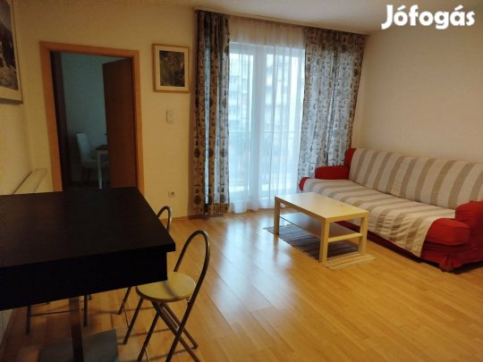 Mátyás téri lakás kiadó