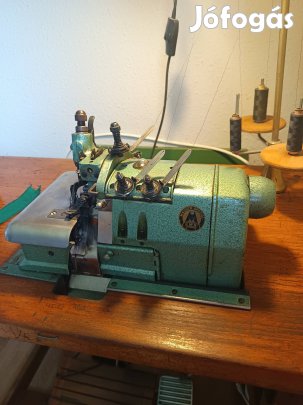 Mauser Spezial ipari interlock varrógép 220V asztallal - működő
