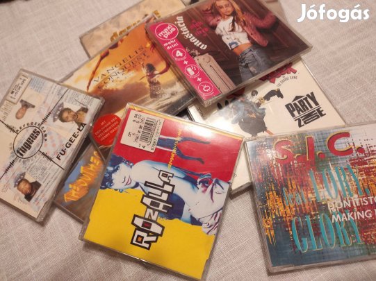 Maxi CD csomag eladó!