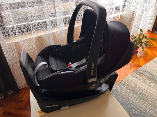 Maxi-Cosi Tinca hordozó és Familyfix2 bázistalp