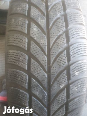 Maxxis 215/65R17 ARCTIC TREKKER 6mm használt gumi HG7576 téli