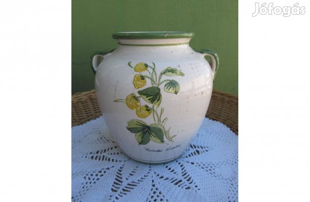 Mázas kerámia, vésett mintás, kézzel festett füles váza