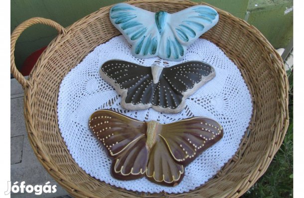 Mázas kerámia pillangó fali dísz 3 db